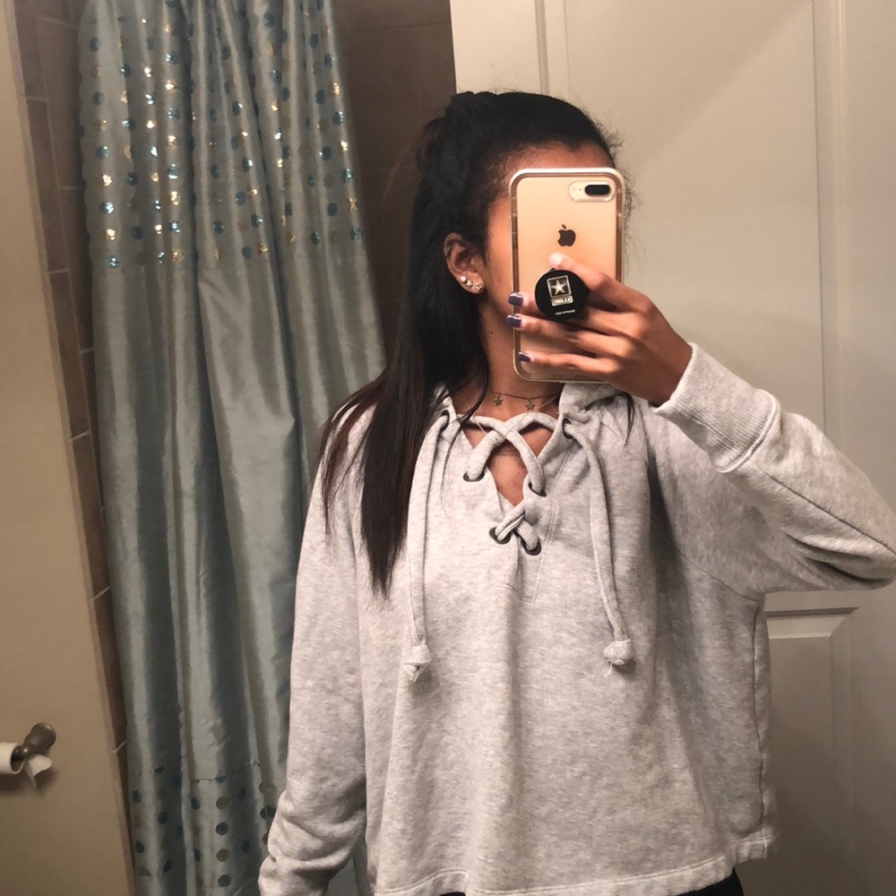 cropped cross cross hoodie